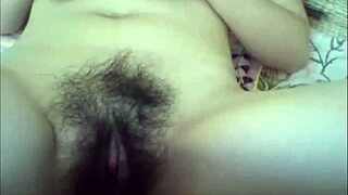 What Makes Linh Xinh's Webcam Chat So Damn Hot?