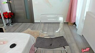 does this blonde milf finger her juicy pussy?