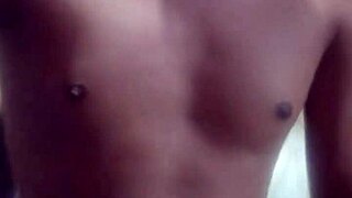 Hey, this Thai gay boy really loves to cum, you know?