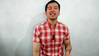 supervisor casado penetra a pelo a empleado en baños nocturnos. relato sexual en turno de noche.