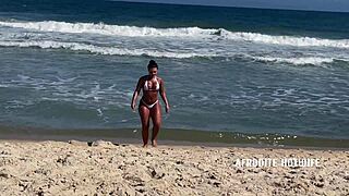 “hey, afrodite, suck that dick on barra da tijuca beach?”