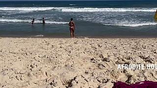 “hey, afrodite, suck that dick on barra da tijuca beach?”