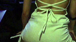 Look at this young girl boldly showing off her sexy body in public exhibitionism!