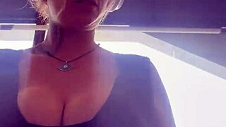 My tits bounced out during gym run