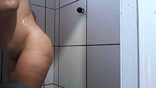 Do You Want To Take A Bath With Miia Thalia?