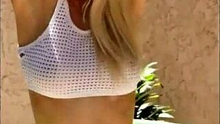 yo, check liz ashley's retro 2015 shoot, she's stripping close up!