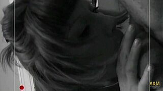 Milf tetona francesa consigue sobresueldo haciendo porno con tatuajes