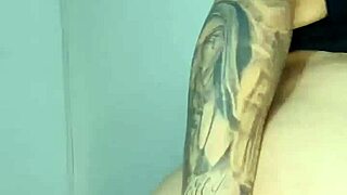 Hot Colombian Feels Intense Pleasure In First Anal