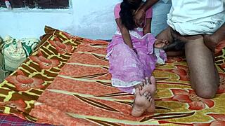 Desihotcouple - Isteri Panas India Dikongkek Doggy Di Bilik Tidur