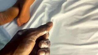 jerking off to my ebony girlfriend 😍