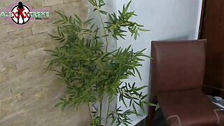 llevo a desconocida de la calle y mi trabajador le da verga enorme