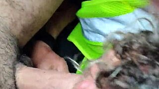 Raining day car head with cum swallowing in public outdoor amateur scene