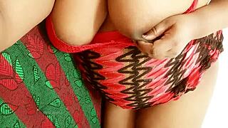 Asian Horny Aunty Showing Big Boobs