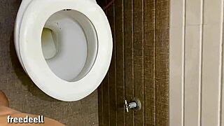 BHABHI OFFERS SHOWER SEX CHANCE IN HOMEMADE VIDEO! HAIRY ASIAN ANAL ACTION IS UNMISSABLE!