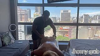 Massagem Gostosa: Loira Luxx Gets Wild with Monster Cock and Big Tits.