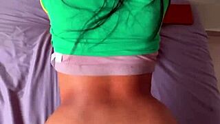 Mi mejor amiga invita a follar, termino comiendo su gran culo