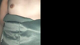 Japanese Amateur Smartphone Outdoor Action Caught on Camera