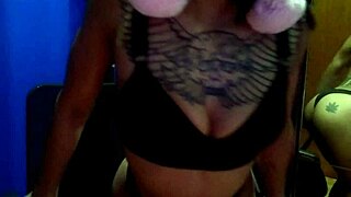 i’m just losing it watching anjinha in lingerie, touching herself in front of the mirror, so damn hot!