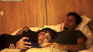 My Hermanastra Lets Me Slide My Pene in Her Mouth, Nearly Caught