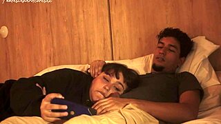 My Hermanastra Lets Me Slide My Pene in Her Mouth, Nearly Caught