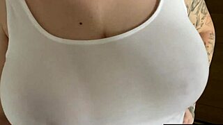 Pernah Tengok Jiran Montok Olivia Bay Naik Tetek Besar Macam Ni?