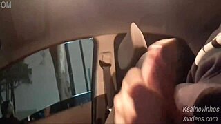 Risky Public Handjob for Hot Girl on the Street