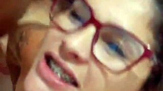 Barbecue cart owner treats me well to impress my wife