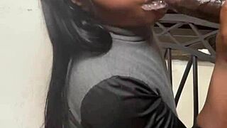 professional cock sucker makes me cum in 2 mins?