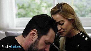 sexy cherry kiss craves tommy's muff diving and fucking