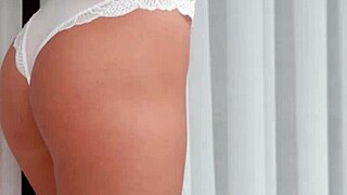 Milf Karolince Cc And Sexy Blonde Teen 18+ Jessica Lawson Posing