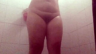 Voyeur adventures catch curvy Peruvian in shower cleaning cum off