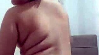 Novinha Cheating on Her Boyfriend, Showing Off for Other Guys Online