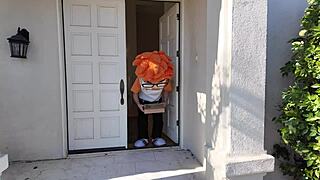 Black-haired harley haze plays with toys in interview