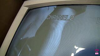 annika adams cant resist trying the big surprise coming out of the glory hole