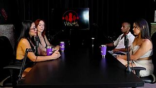 Morena Safada Grinds Hard on Negro Top Delícia with Wild Blowjob!