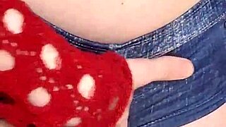 fetish mistress elza koms dominates with wet juicy play