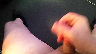 Horny Solo Babe Masturbates Intensely