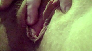 Amateur milf wife reaches multiple orgasms solo 😍