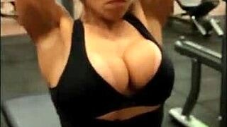 LINDA GAROTA LOVES HARD FUCKING