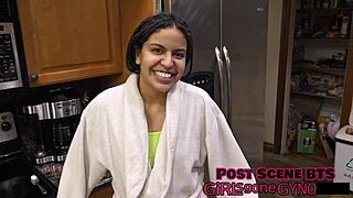 Wow, Alix Avery's kinky footjob in latex!