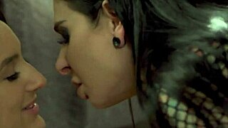 Eliza Ibarra and Joanna Angel kiss and lick pussy