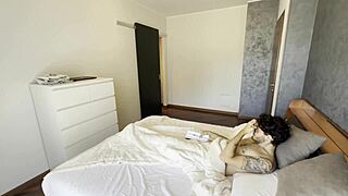 I Fucked the Red-Haired Cleaning Lady from Hotel, Cumming in Her Mouth