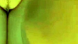 Yo, Sexystacy7 plays with her phat pussy! 😜