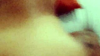 Perra infiel gives nalgas while husband texts