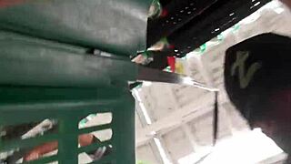 culona latina caught showing off her massive ass in the supermarket