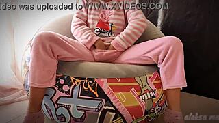 Skinny Teen Masturbates and Squirts on Camera