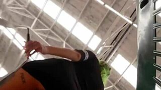 culona latina caught showing off her massive ass in the supermarket