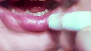 Nude Slave Goddess With Lipstick Fetish