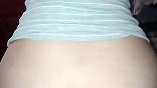 Rád by som mal tú kurvu sadnúť na mňa v skupinovom swingu