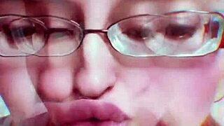 Nude Slave Goddess With Lipstick Fetish